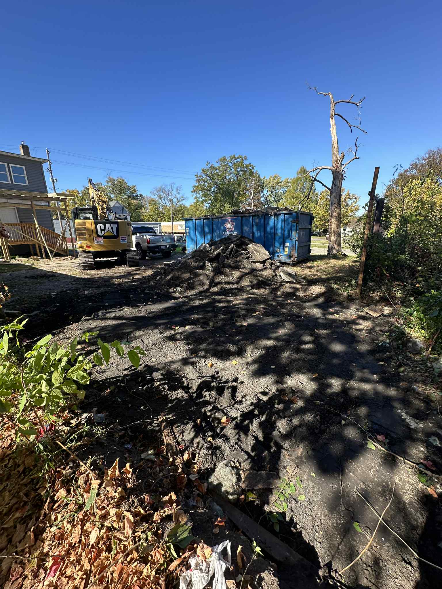 Clearing concrete structures